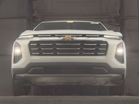 Used 2025 Chevrolet Equinox LT FWD image 57