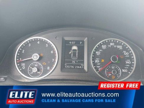 Used 2017 Volkswagen Tiguan S image 14