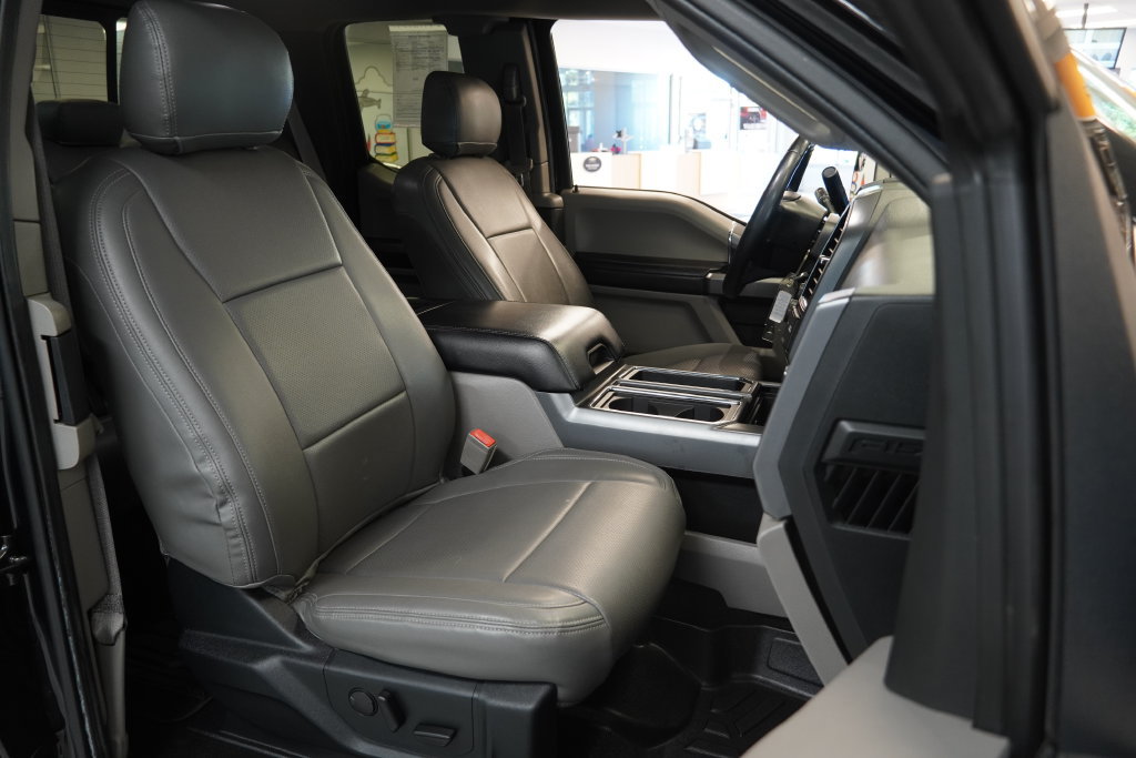 Used 2019 Ford F150 XLT w/ Equipment Group 302A Luxury AWD/4WD image 35