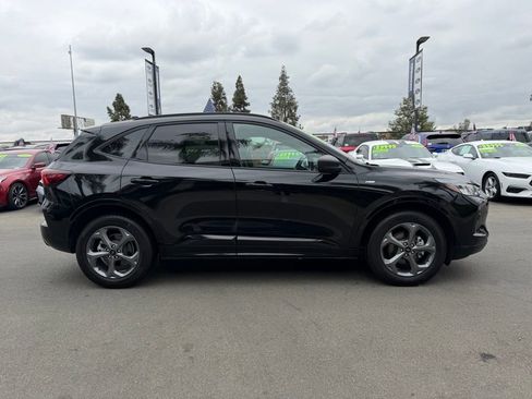 Certified 2023 Ford Escape ST-Line AWD/4WD image 14