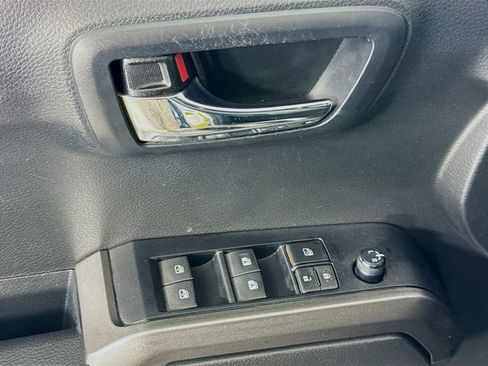 Certified 2021 Toyota Tacoma TRD Off-Road w/ Technology Package image 17