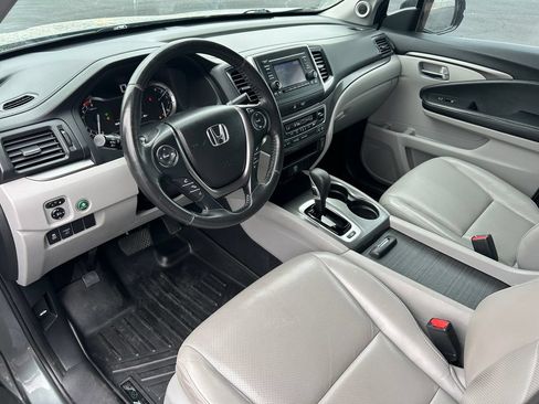 Used 2018 Honda Ridgeline RTL image 25