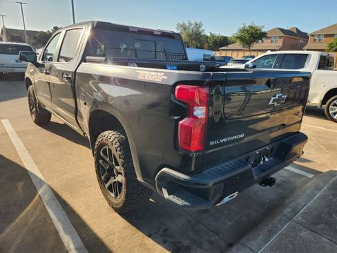 Used 2025 Chevrolet Silverado 1500 LT Trail Boss w/ Convenience Package II AWD/4WD image 4