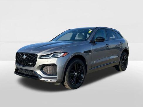 Used 2025 Jaguar F-PACE R-Dynamic S image 1