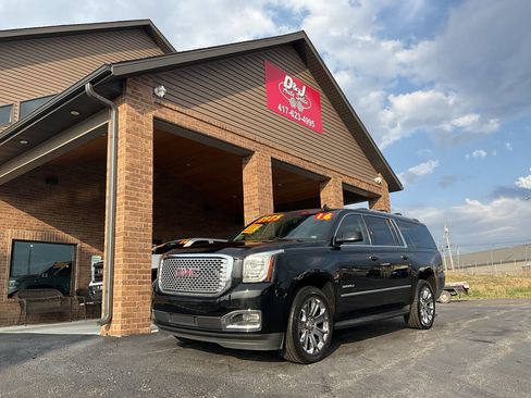 Used 2016 GMC Yukon XL Denali w/ Open Road Package image 29