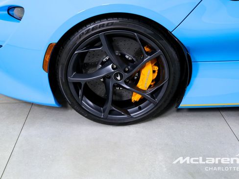 Used 2021 McLaren Elva image 24