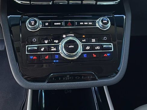 Used 2020 Lincoln Corsair Reserve FWD image 15