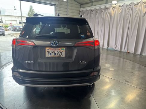 Used 2017 Toyota RAV4 XLE w/ Convenience Package image 6