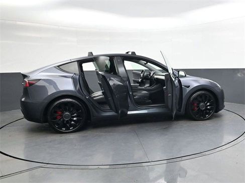 Used 2021 Tesla Model Y Performance image 38