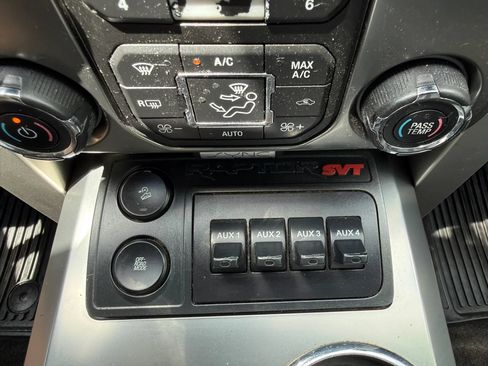 Used 2014 Ford F150 Raptor w/ Equipment Group 801A Luxury AWD/4WD image 19