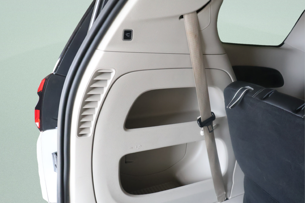 Used 2024 Chrysler Pacifica Touring-L FWD image 34