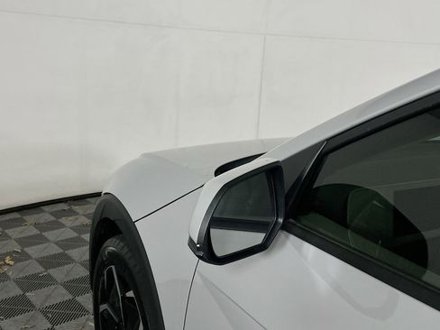 Used 2024 Hyundai Ioniq 5 SEL image 16