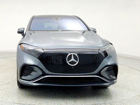 Used 2023 Mercedes-Benz EQS 580 4MATIC SUV image 2