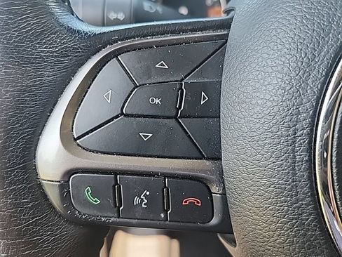 Certified 2021 Jeep Renegade Limited AWD/4WD image 11