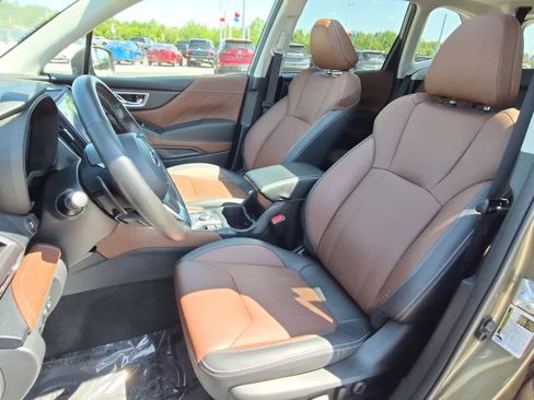 Used 2024 Subaru Forester Touring w/ POP Package 3 AWD/4WD image 11