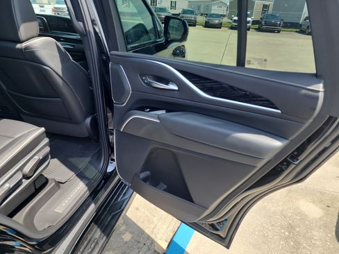 Used 2023 Cadillac Escalade Sport w/ LPO, ONYX Package AWD/4WD image 13