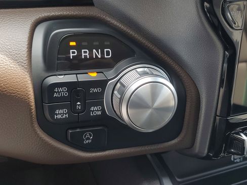 Used 2025 RAM 1500 Laramie AWD/4WD image 30