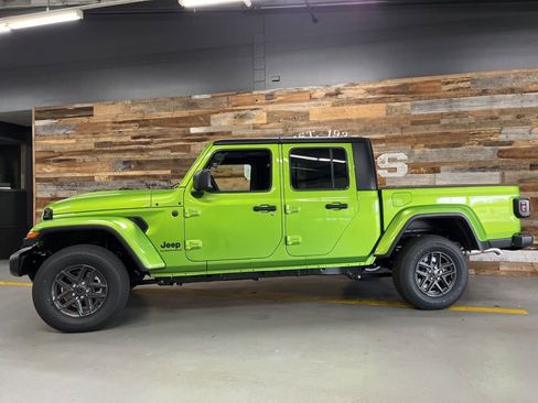 New 2026 Jeep Gladiator Sport image 47