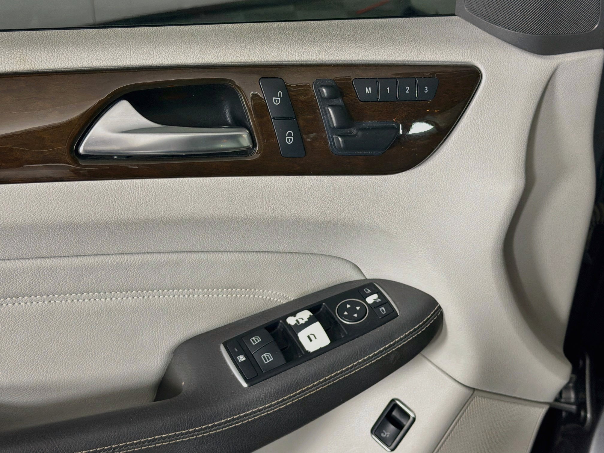 Used 2015 Mercedes-Benz ML 350 2WD image 15