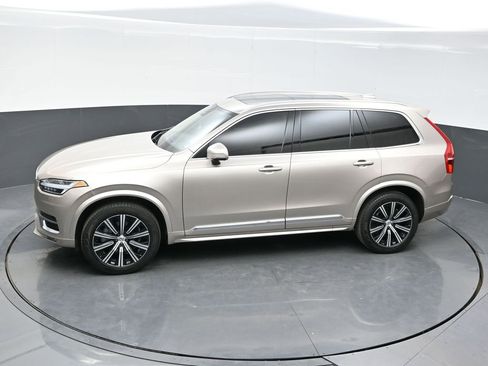 Used 2024 Volvo XC90 B5 Core image 23