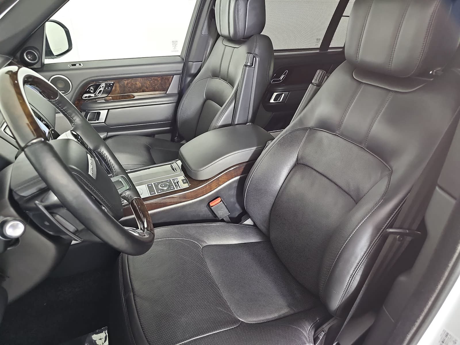 Used 2019 Land Rover Range Rover Long Wheelbase Supercharged AWD/4WD image 15