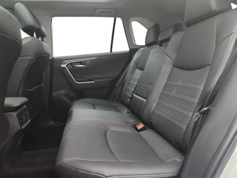 Used 2022 Toyota RAV4 Limited image 21