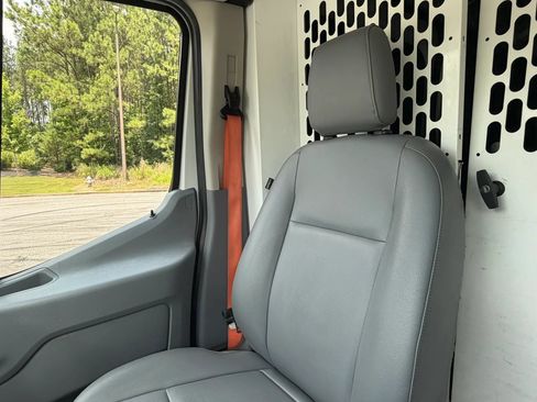 Used 2019 Ford Transit 150 148 Medium Roof RWD image 18