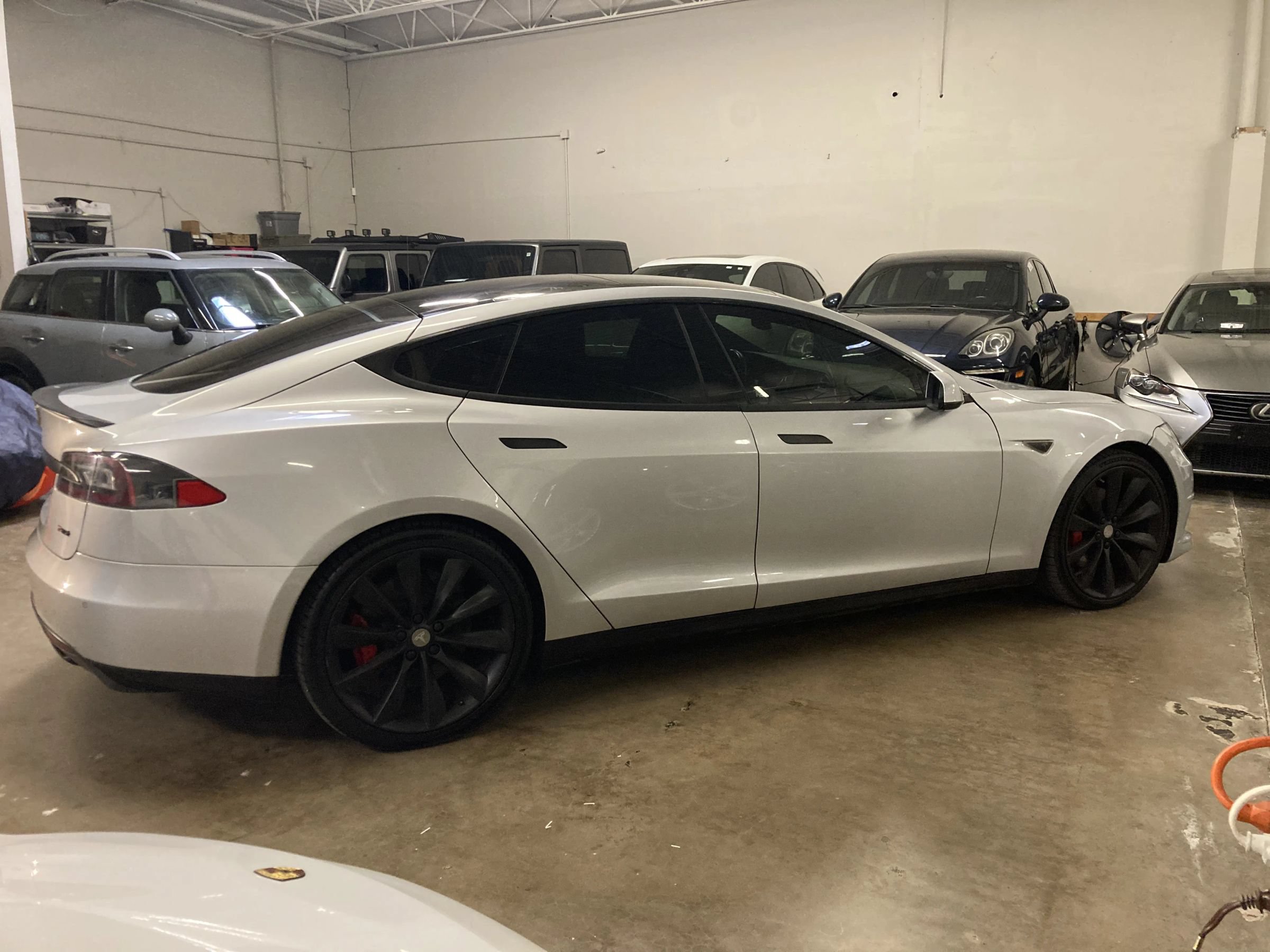 Used 2013 Tesla Model S Performance RWD image 34