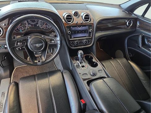 Used 2018 Bentley Bentayga image 10