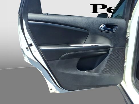Used 2016 Dodge Journey SXT w/ Premium Group FWD image 12
