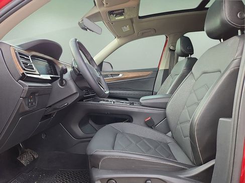 Used 2024 Volkswagen Atlas SE image 23