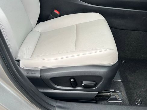 Used 2022 Lexus UX 250h w/ Premium Package image 13