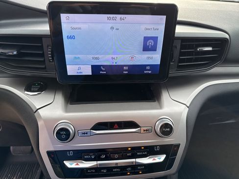 Used 2021 Ford Explorer XLT image 22