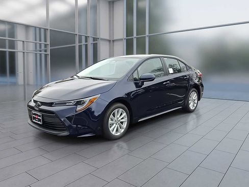 New 2026 Toyota Corolla LE image 3