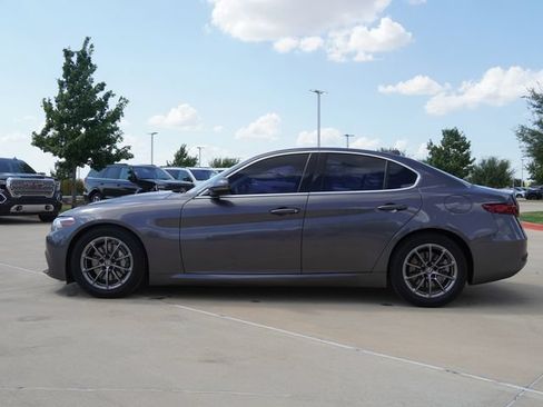 Used 2020 Alfa Romeo Giulia RWD image 6