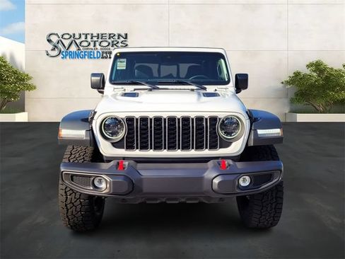 New 2025 Jeep Gladiator Rubicon w/ Convenience Group AWD/4WD image 8