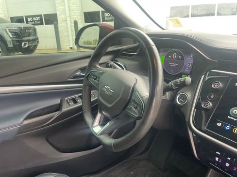 Used 2023 Chevrolet Bolt EUV LT w/ Convenience Package FWD image 28