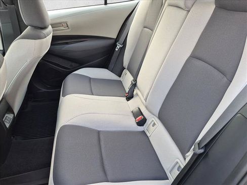 Used 2025 Toyota Corolla LE FWD image 17