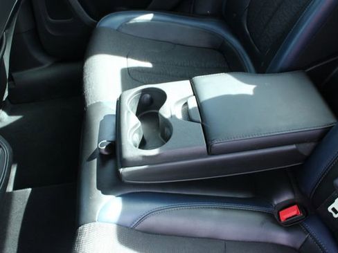 Used 2015 Chrysler 200 S FWD image 31