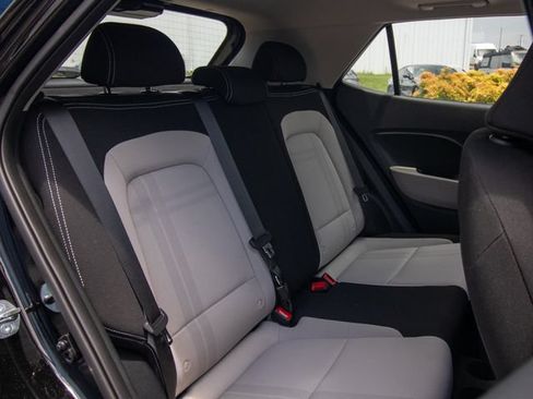 Used 2026 Hyundai Venue SEL FWD image 15