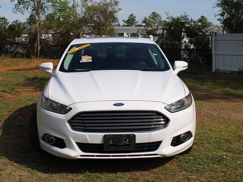 Used 2014 Ford Fusion Titanium image 2