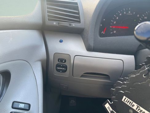 Used 2008 Toyota Camry LE image 21