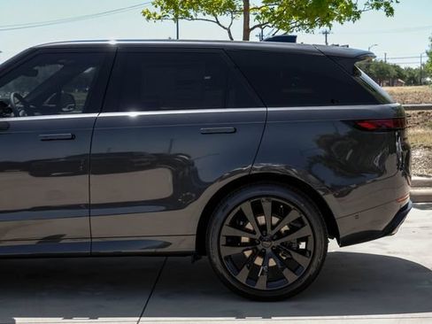 New 2026 Land Rover Range Rover Sport Dynamic SE AWD/4WD image 16
