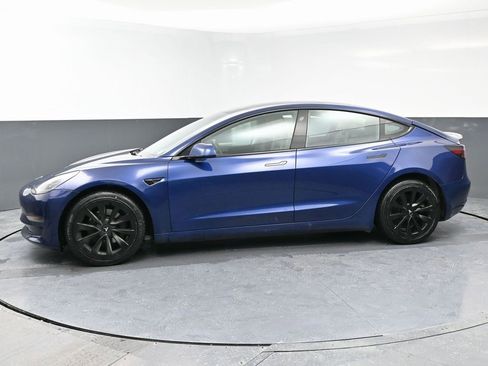 Used 2022 Tesla Model 3 image 5