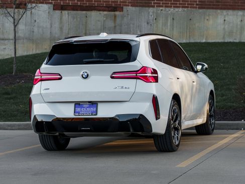 Used 2025 BMW X3 xDrive30i image 4