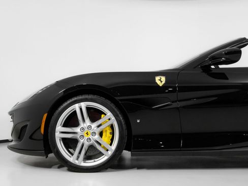 Used 2019 Ferrari Portofino image 16
