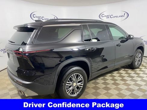 Certified 2025 Chevrolet Traverse LT w/ Driver Confidence Package image 7