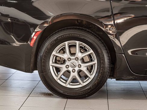 Used 2022 Chrysler Voyager LX image 13