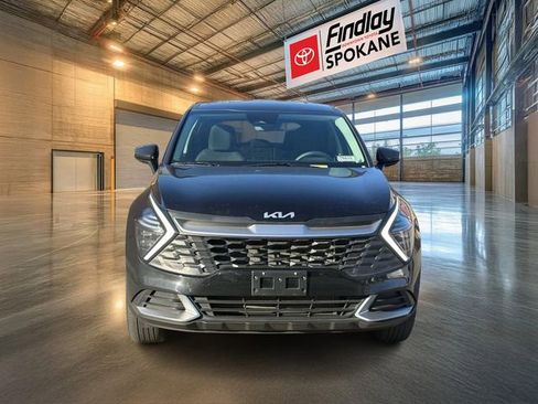 Used 2024 Kia Sportage LX image 2