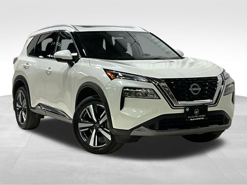 Used 2023 Nissan Rogue SL image 1